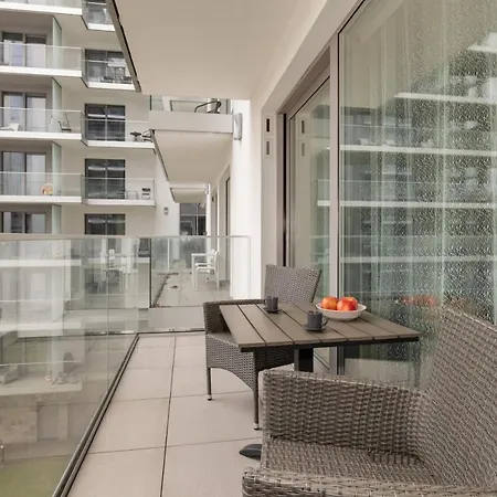 شقة Balticus Elegant Near The By Renters مينززدرويه