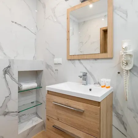 شقة Balticus Elegant Near The By Renters *